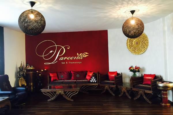 Ruhebereich im Wellnessstudio von Pareena Spa & Thaimassage